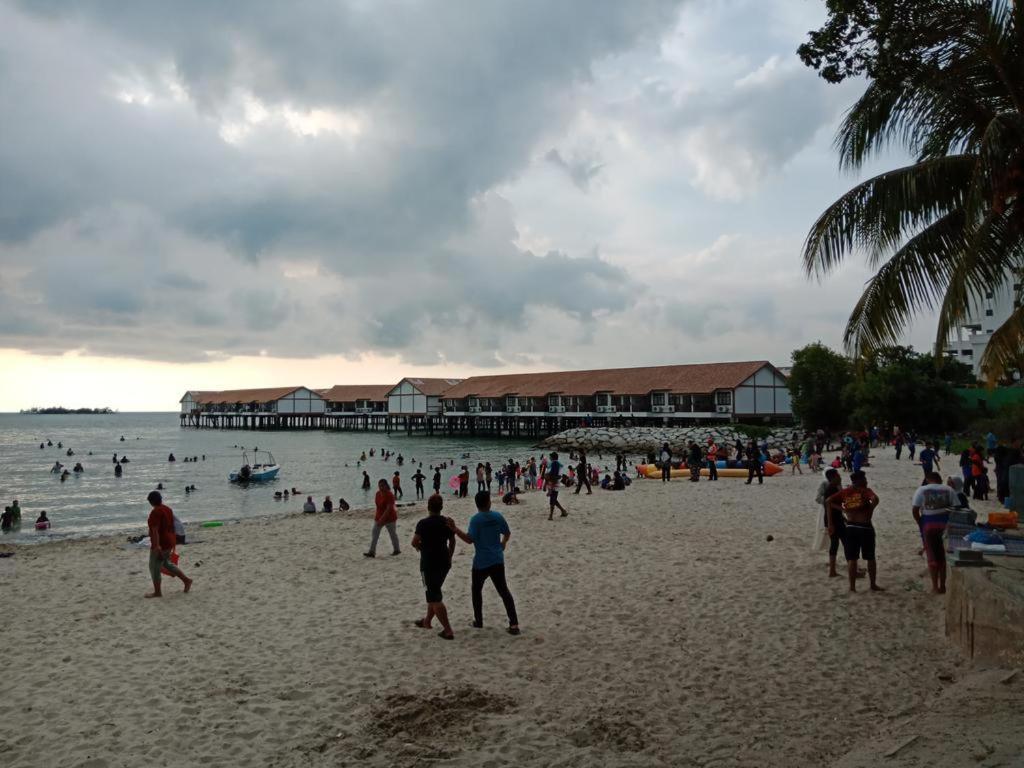 Cozy Pool And Seaview Glory Beach Resort 2 Bedrooms B Block Porto Dickson Exterior foto