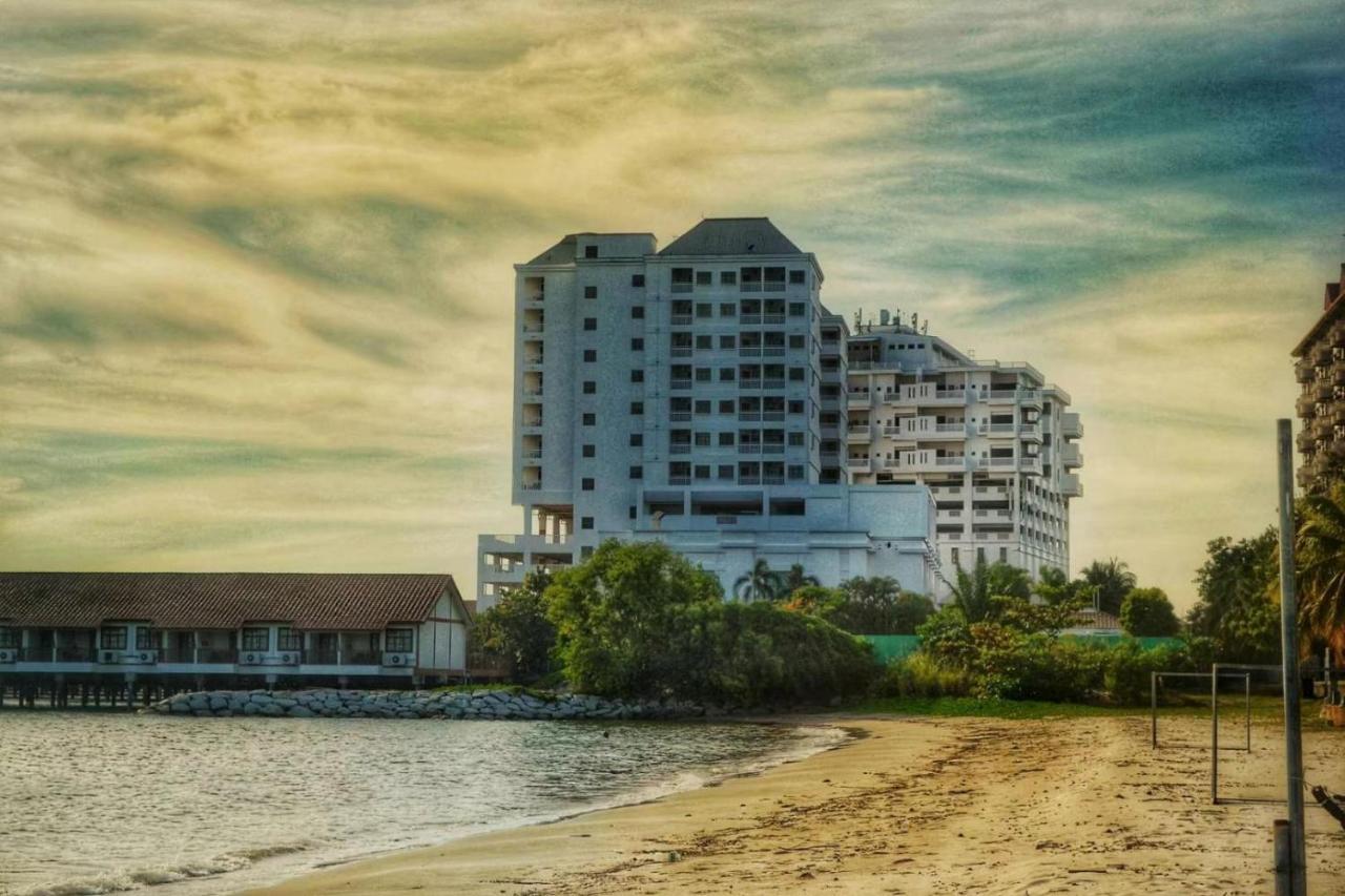 Cozy Pool And Seaview Glory Beach Resort 2 Bedrooms B Block Porto Dickson Exterior foto